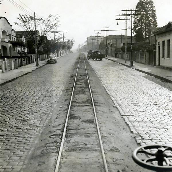 Trecho da rua Alfredo Pujol no início dos anos 40.jpg